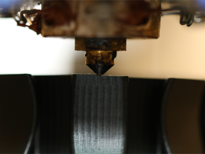 FDM 3D printing from close, technology  clarification procedure